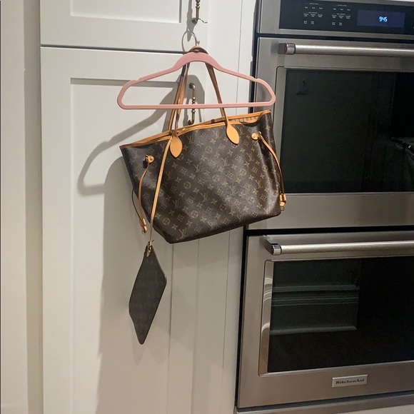 Louis Vuitton Neverfull Monogram with wristlet - Picture 2 of 12